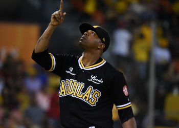 Elías se luce frente a padres; Torres y Robles dan HR