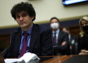 Arrestan en Bahamas a Sam Bankman-Fried, el fundador de la plataforma cripto FTX