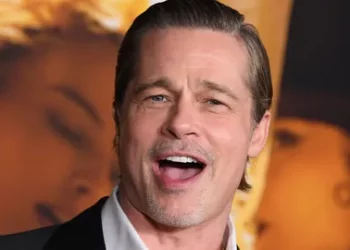 Brad Pitt celebra su cumpleaños con su nueva novia
