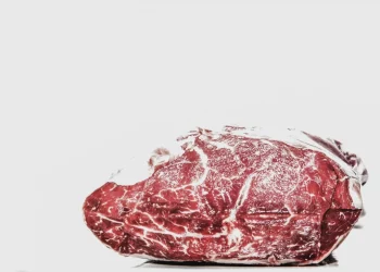 Por qué no debes descongelar los alimentos al aire libre