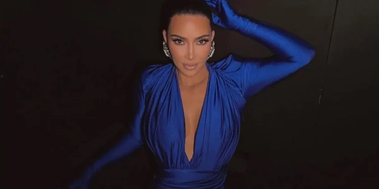 Kim contrata a un pianista para sus hijos