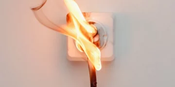 Incendio en casa: ¿qué hacer ante las intoxicaciones y quemaduras?