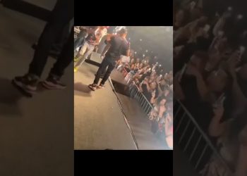 Kiko el Crazy sufre caída durante concierto con El Alfa