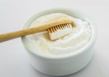 Aceite de coco para blanqueamiento dental: ¿es eficaz?