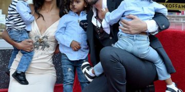 Zoe Saldaña revela por qué su esposo adoptó su apellido