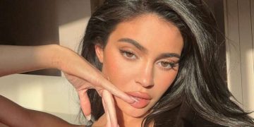 Kylie Jenner seduce en ropa interior en Instagram