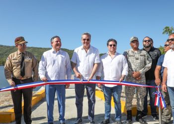 Presidente Abinader deja inauguradas ocho obras en Puerto Plata y una en Santiago