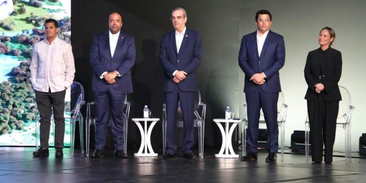 Presidente Abinader encabeza presentación plan maestro proyecto Punta Bergantín para relanzamiento PP
