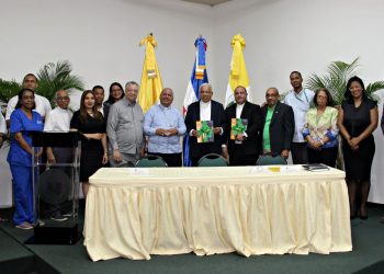 Acuerdo marco de colaboración entre la Universidad Católica Santo Domingo (UCSD) y multimedios Vida