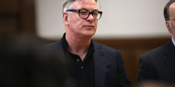 ¡Alec Baldwin a prisión! Declaran al actor culpable de homicidio involuntario