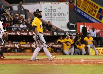Palo con las bases llenas de Aneury Tavarez da triunfo a las Águilas