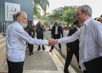 Presidente Abinader visita Ministerio de Medio Ambiente