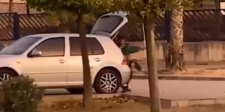 Graban en directo el secuestro de una mujer en España (VIDEO)