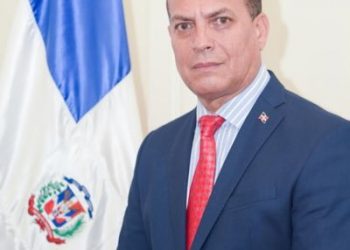 Ex Embajador Jonny Martínez renuncia al PLD y se suma a Justicia Social