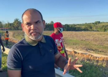 Denuncian coronel busca apropiarse de unos terrenos del Estado