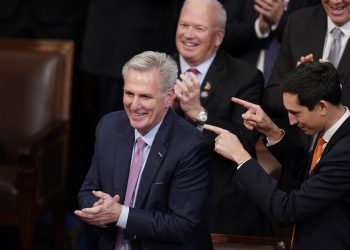 Kevin McCarthy gana la presidencia de la Cámara de Representantes tras 15 rondas de votaciones