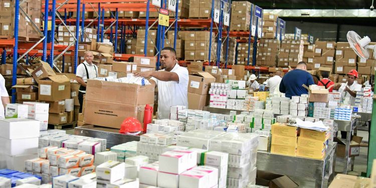 Gobierno duplica presupuesto para compra de Medicamentos Esenciales