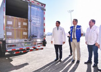República Dominicana recibe 85 mil dosis de vacunas contra el cólera