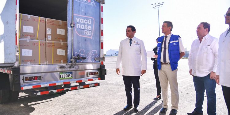República Dominicana recibe 85 mil dosis de vacunas contra el cólera