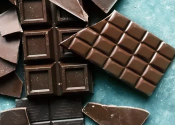Cadmio y plomo en varias marcas de chocolate: cómo afecta a la salud