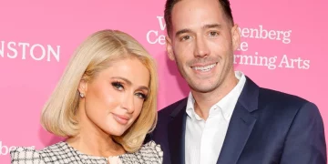 Paris Hilton se convierte en madre