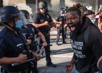 Publican videos del asesinato a golpes del afroamericano Tyre Nichols a manos de 5 policías en EE.UU.