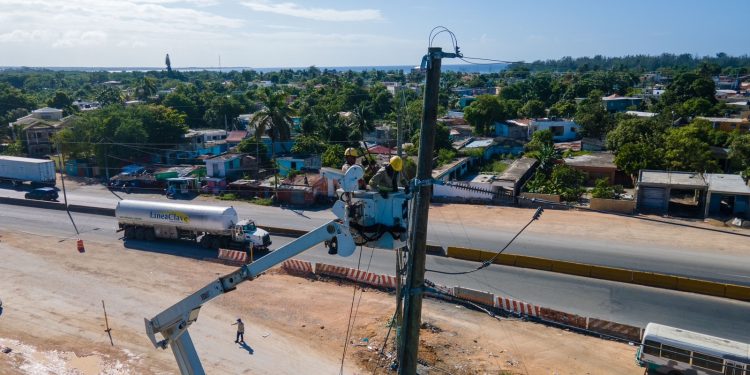 ETED realizará sustitución de estructuras en malas condiciones en San Juan, San Cristóbal y Santiago