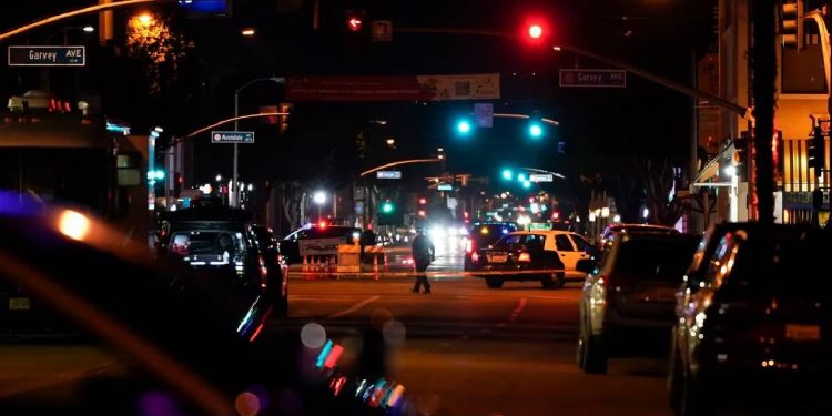 Al menos 10 muertos en tiroteo cerca de Los Ángeles
