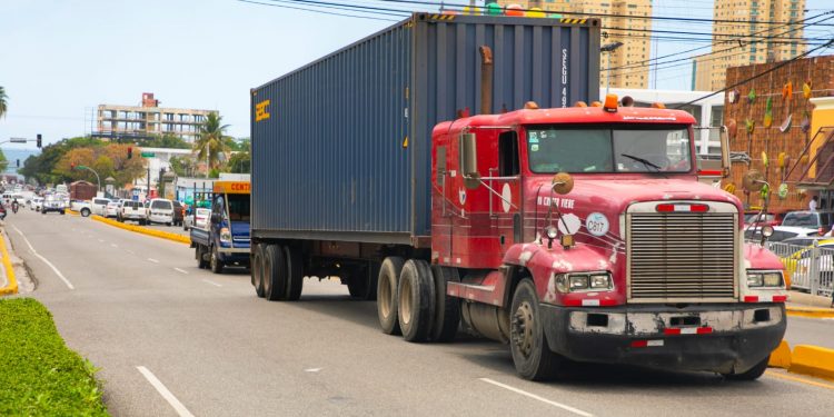 Intrant reitera fiscalización vehículos transiten zona restringida de la ciudad