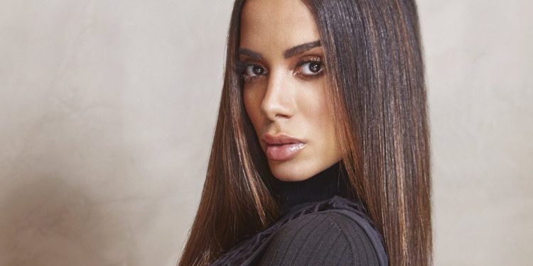 Anitta revela que en cinco o seis años terminará su carrera como cantante