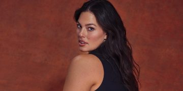 Ashley Graham posa desnuda
