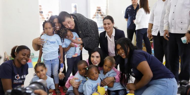 Gobierno del presidente Abinader continúa ampliando servicios para la primera infancia