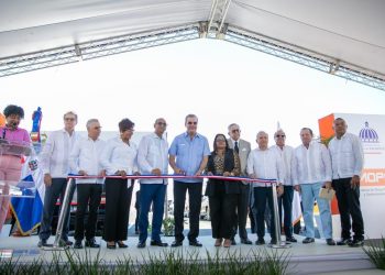 Presidente Abinader inaugura 6 nuevas obras en el Este