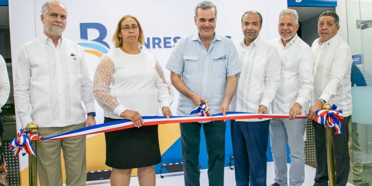 Presidente Abinader retomó este sábado agenda de inauguraciones