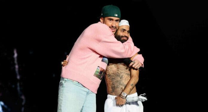 Bad Bunny sorprende en concierto de Arcángel