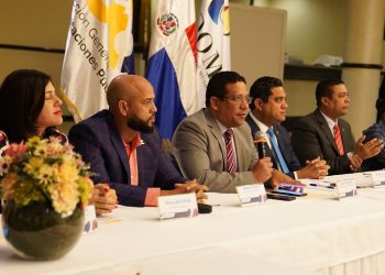 Fedomu y Contrataciones Públicas firman renovación de acuerdo interinstitucional