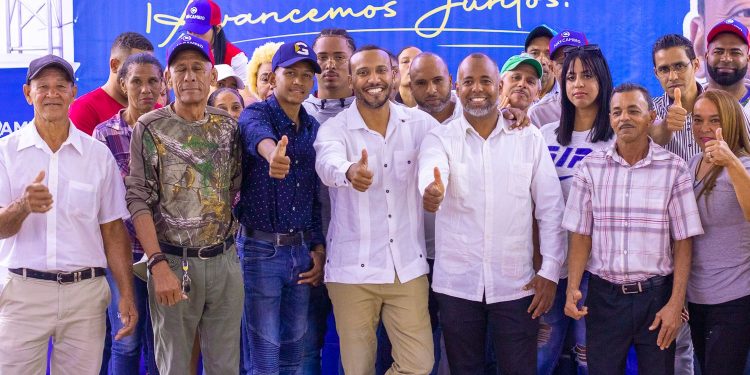 Gabriel Sosa, líder juventud Más Cambio, ingresa más de 200 jóvenes al movimiento