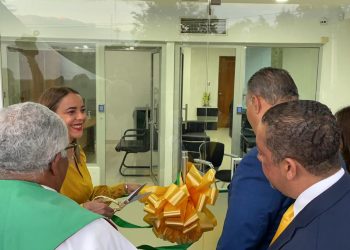 Inauguran cooperativa COOPUNO en Santiago