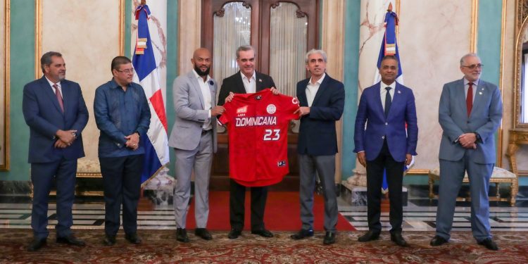 Presidente FEDOBE, Juan Núñez, agradece al presidente Abinader apoyo al béisbol