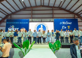 PRM juramenta al alcalde de Las Terrenas Eduardo Esteban Willy