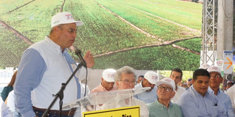 Productores de arroz del noroeste y nordeste del país realizan protesta en Mao