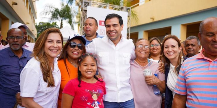 Roberto Ángel y Carolina Mejía encabezan jornada “Primero Tú” en el sector «Los Girasoles»