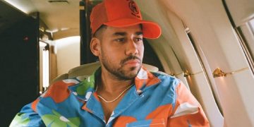 Romeo Santos presenta a su cuarto hijo y anuncia conciertos en Estados Unidos