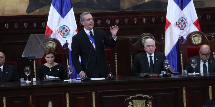 Presidente Abinader resalta inversión de más de RD$90 mil millones en 271 obras de infraestructura durante 2022