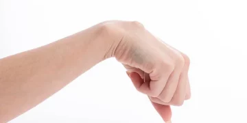 ¿Por qué me sale un bulto en la muñeca?