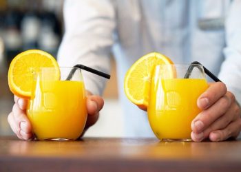 Por qué el zumo de fruta natural eleva el riesgo de ictus