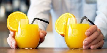 Por qué el zumo de fruta natural eleva el riesgo de ictus