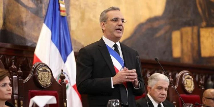 Abinader: Punta Catalina organizó su contabilidad, que arrastraba con deficiencias desde su puesta en marcha