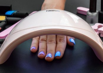 ¿Aumentan las lámparas de secado para manicura el riesgo de cáncer?