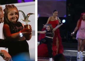 Karol G le regaló su gaviota de oro a una ‘mini bichota’ en Viña 2023